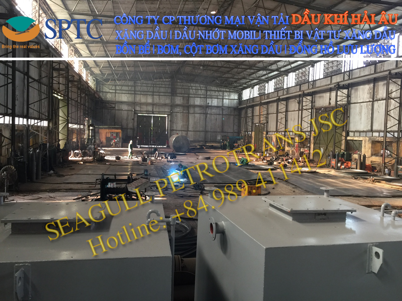 Bên trong xưởng cơ khí chế tạo bồn bế téc chứa xăng dầu Ben-trong-xuong-co-khi-che-tao-bon-be-tec-chua-xang-dau